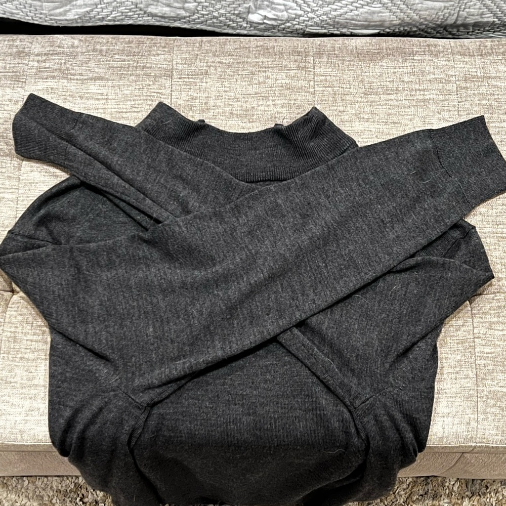 MENS GREY UNTUCKIT SWEATER - Picture 6 of 6